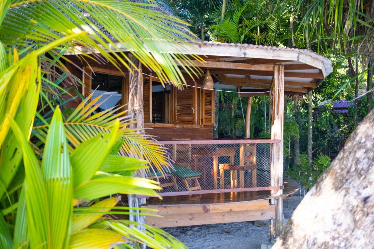 Casa Cayuco Eco-Adventure Lodge Bocas del Toro Exterior photo