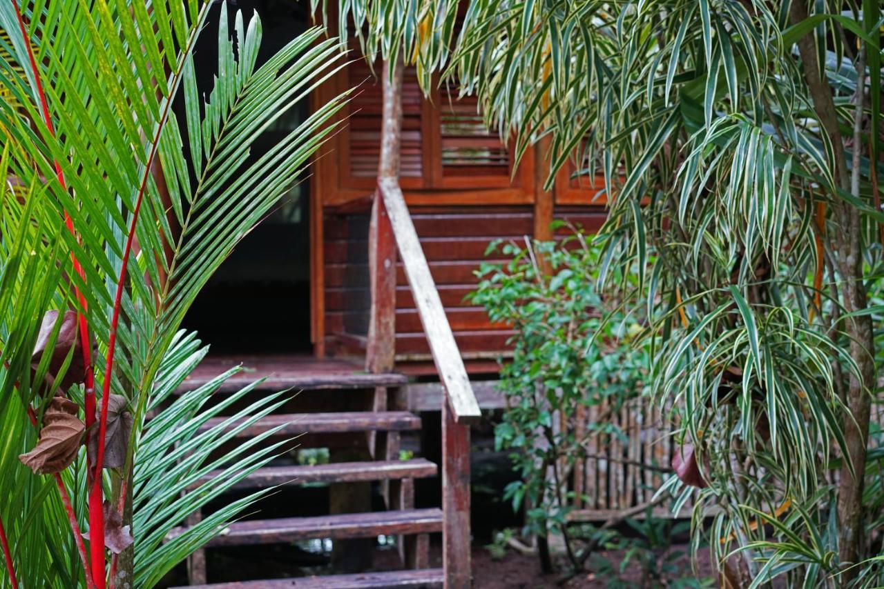 Casa Cayuco Eco-Adventure Lodge Bocas del Toro Exterior photo