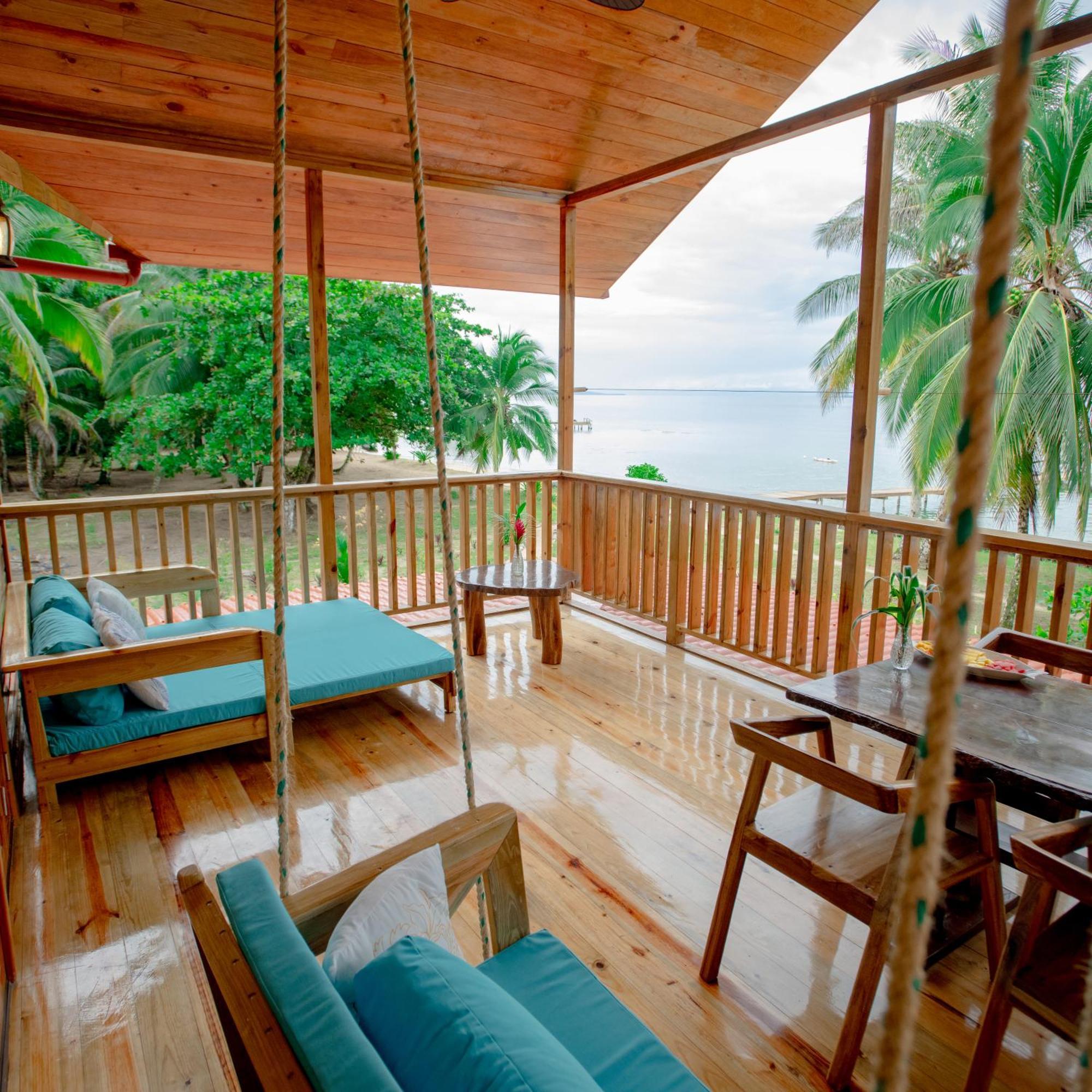 Casa Cayuco Eco-Adventure Lodge Bocas del Toro Exterior photo