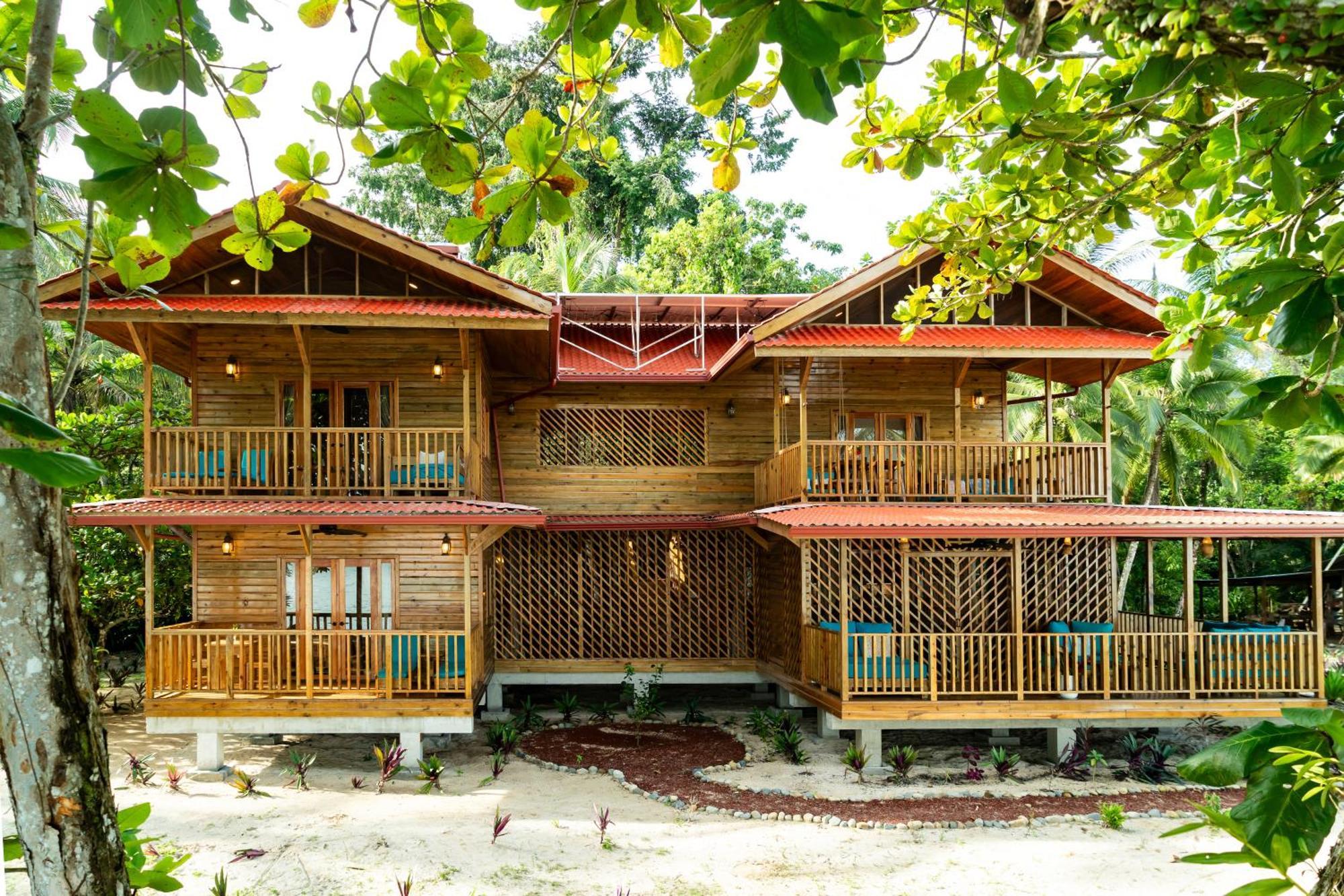 Casa Cayuco Eco-Adventure Lodge Bocas del Toro Exterior photo